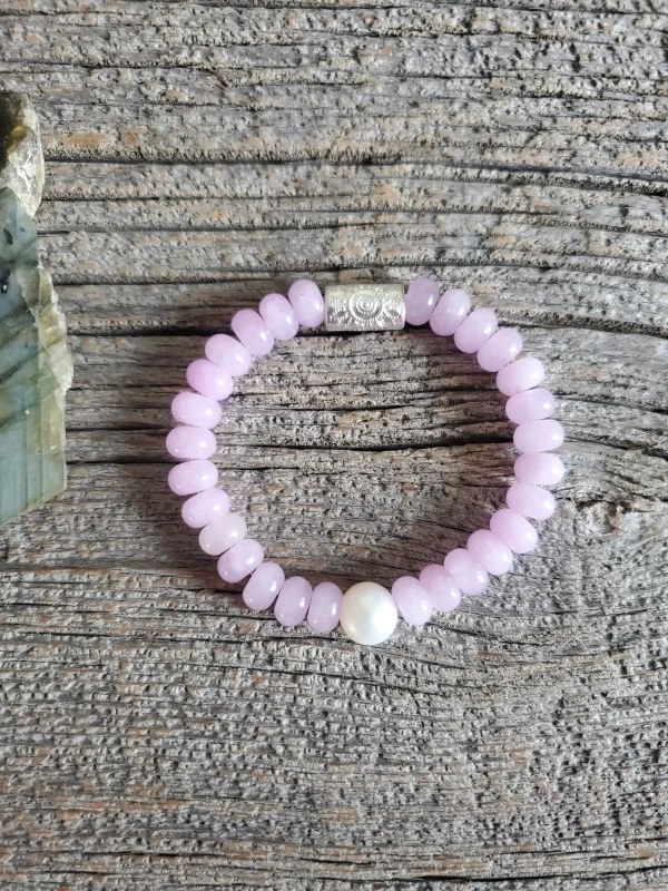 Lavender Jade and Pearl Stretch Bracelet