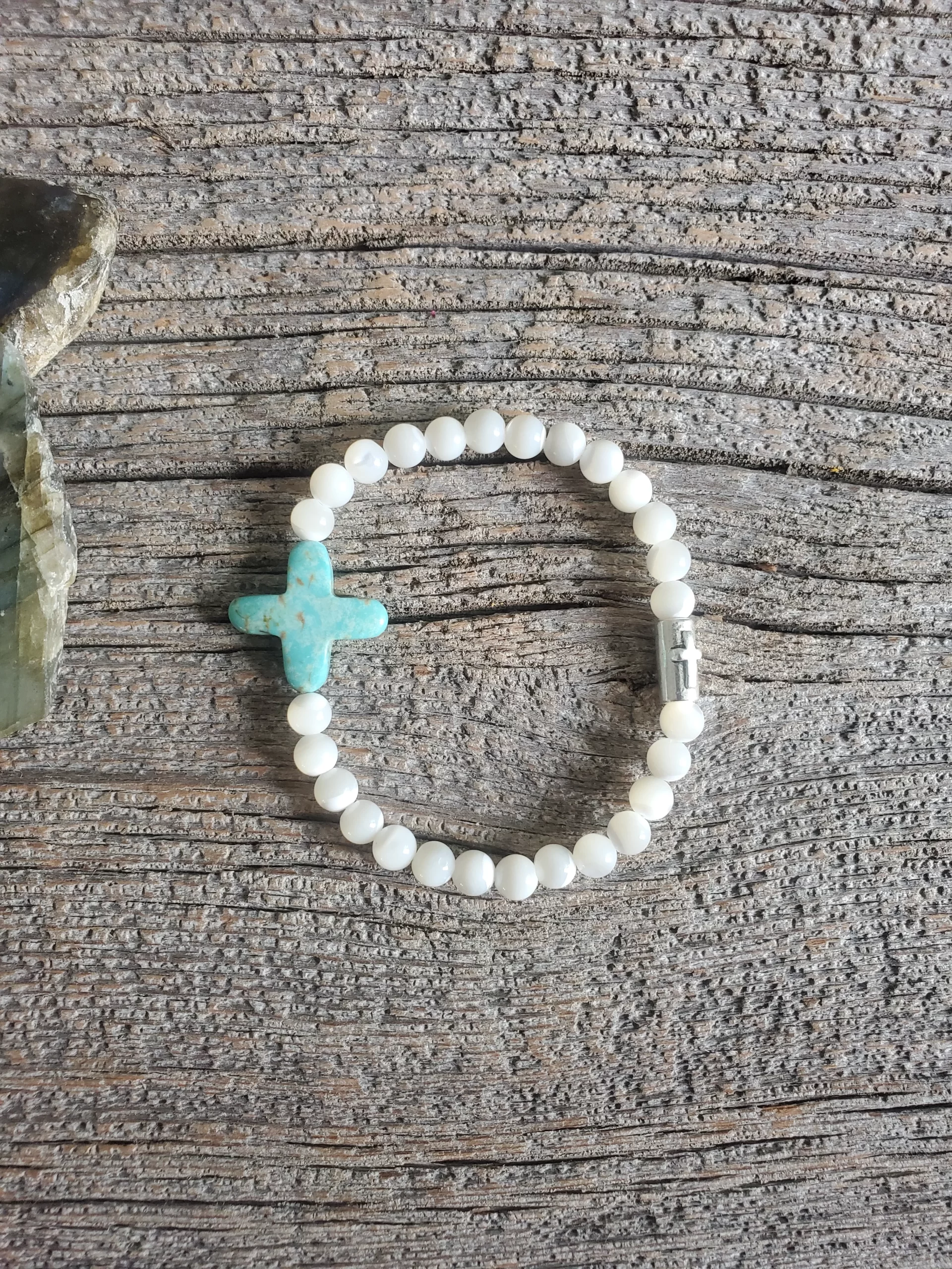 Mother of Pearl and Green Howlite Cross Stretch Bracelet