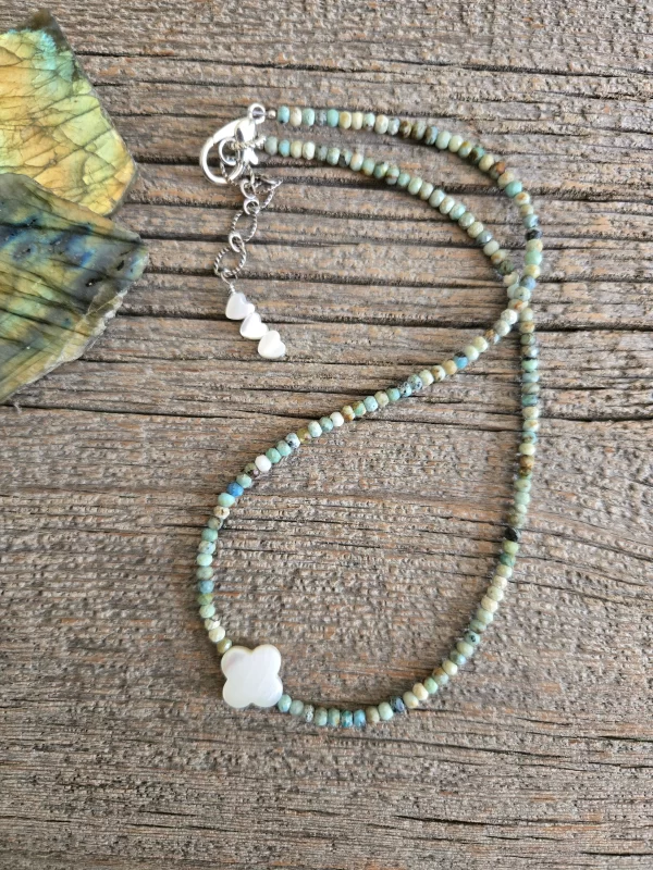 Mother of Pearl Flower Necklace