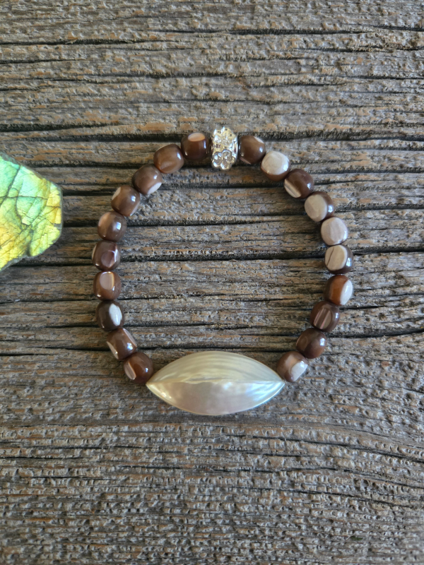 Mother of Pearl Stretch Bracelet