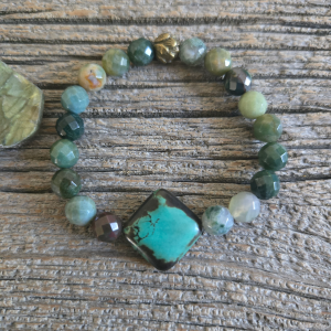 Faceted Agate and Howlite Bracelet